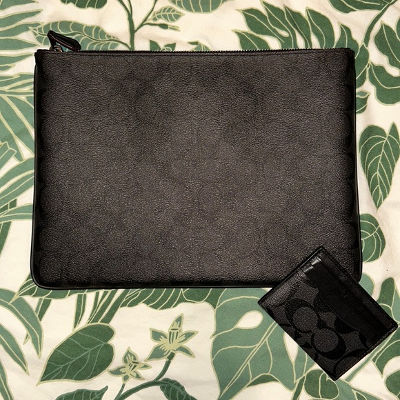 Brand New Large Coach Pouch w/ Matching Card Holder - Picture 1 of 7